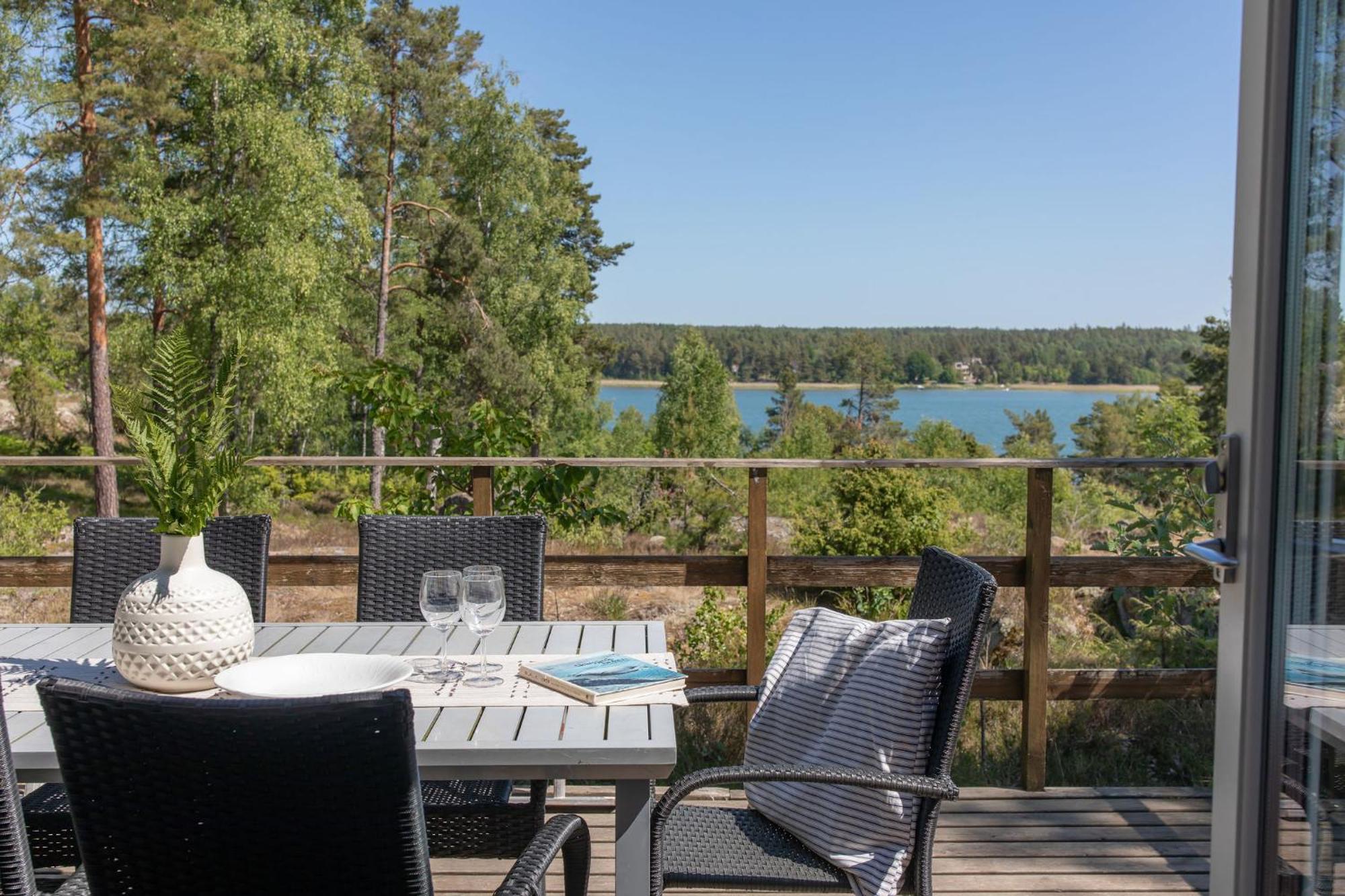 Bergs Gard & Hallsvikens Gard Vasterljung Экстерьер фото
