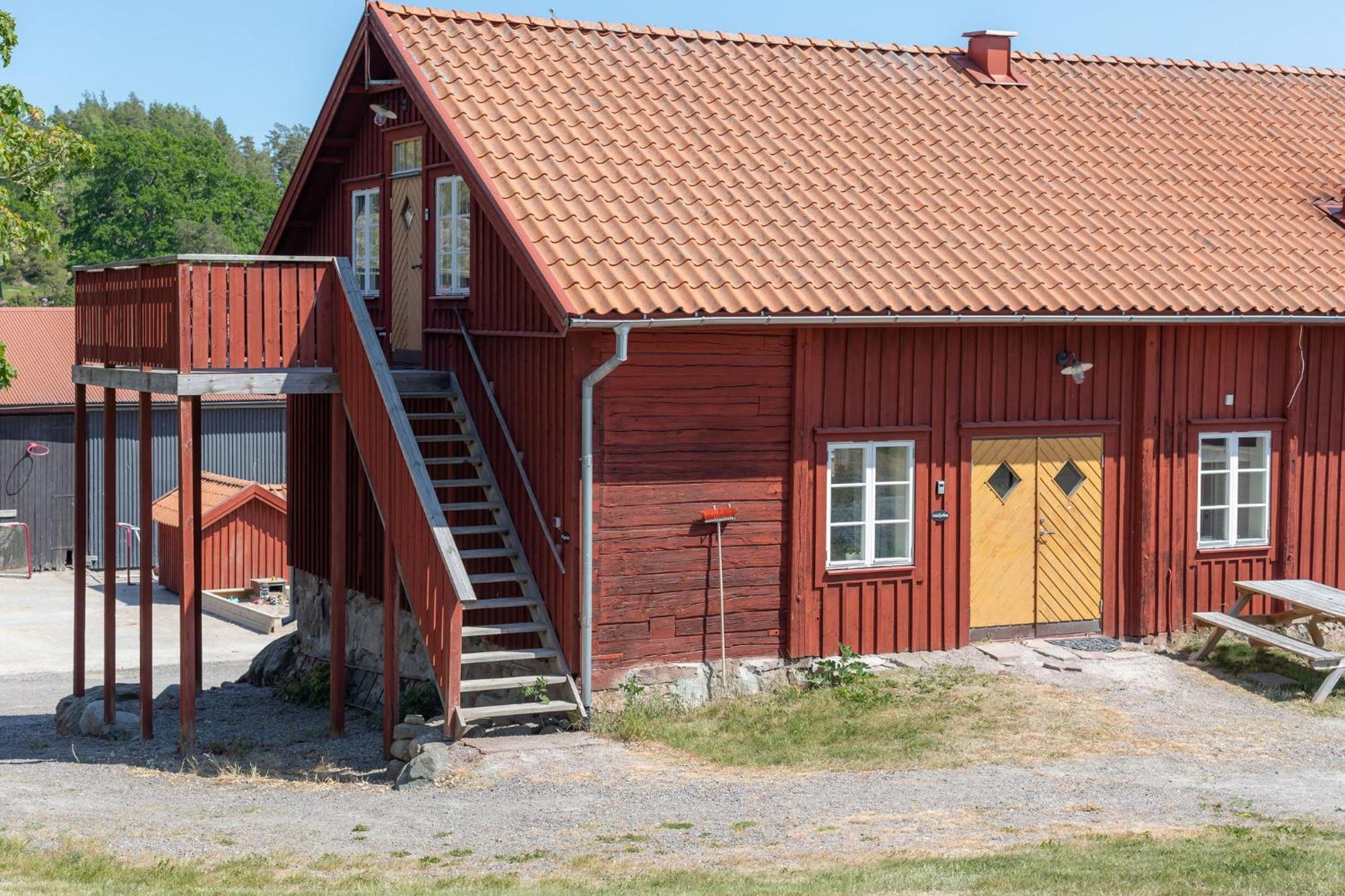 Bergs Gard & Hallsvikens Gard Vasterljung Экстерьер фото