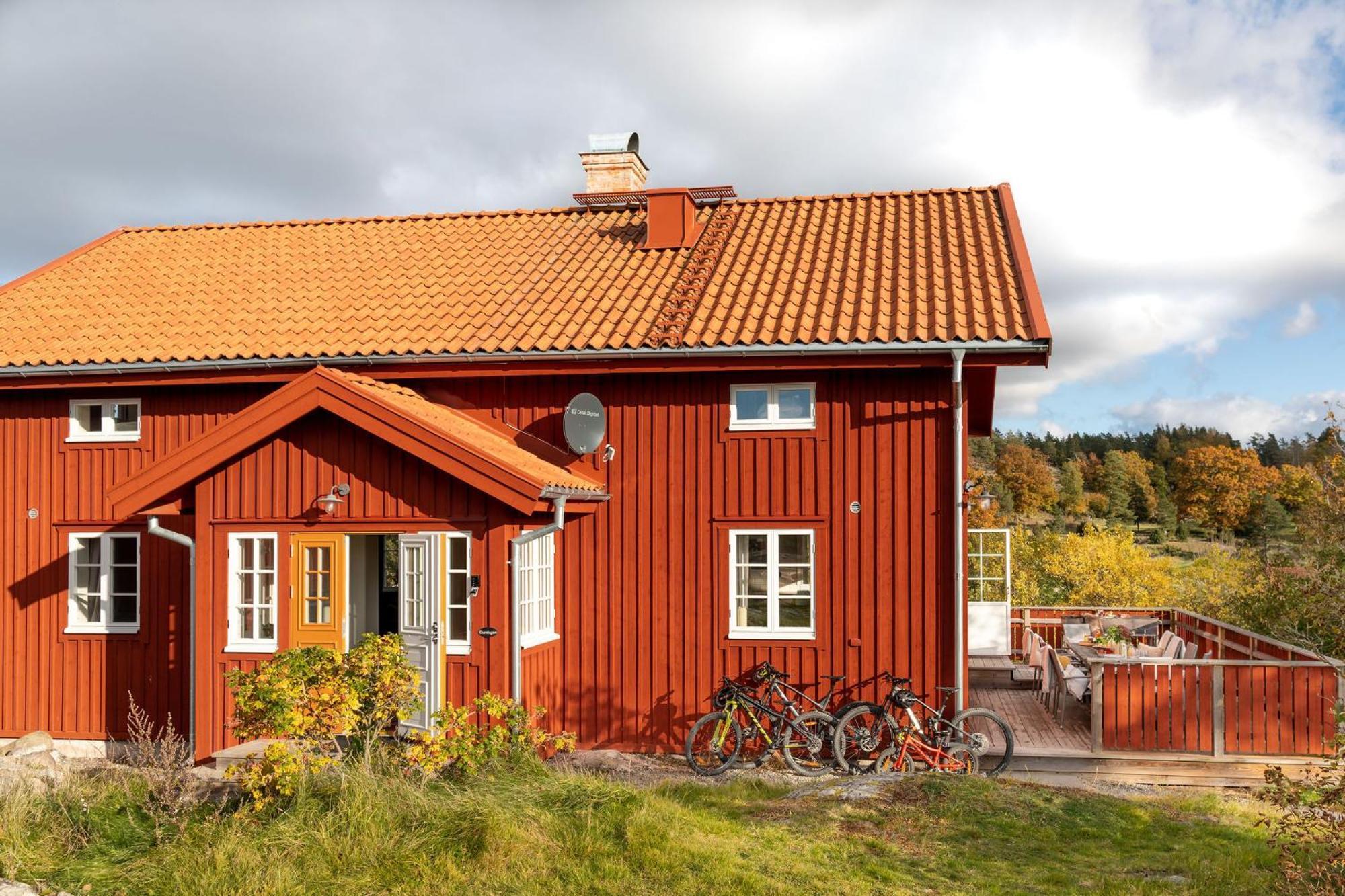 Bergs Gard & Hallsvikens Gard Vasterljung Экстерьер фото