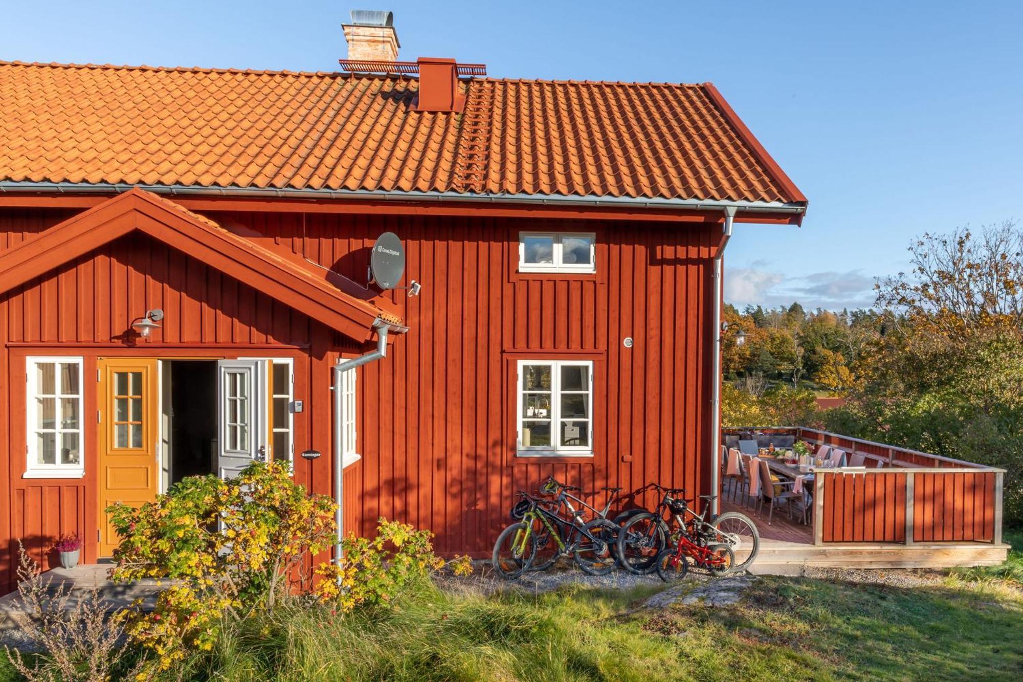 Bergs Gard & Hallsvikens Gard Vasterljung Экстерьер фото