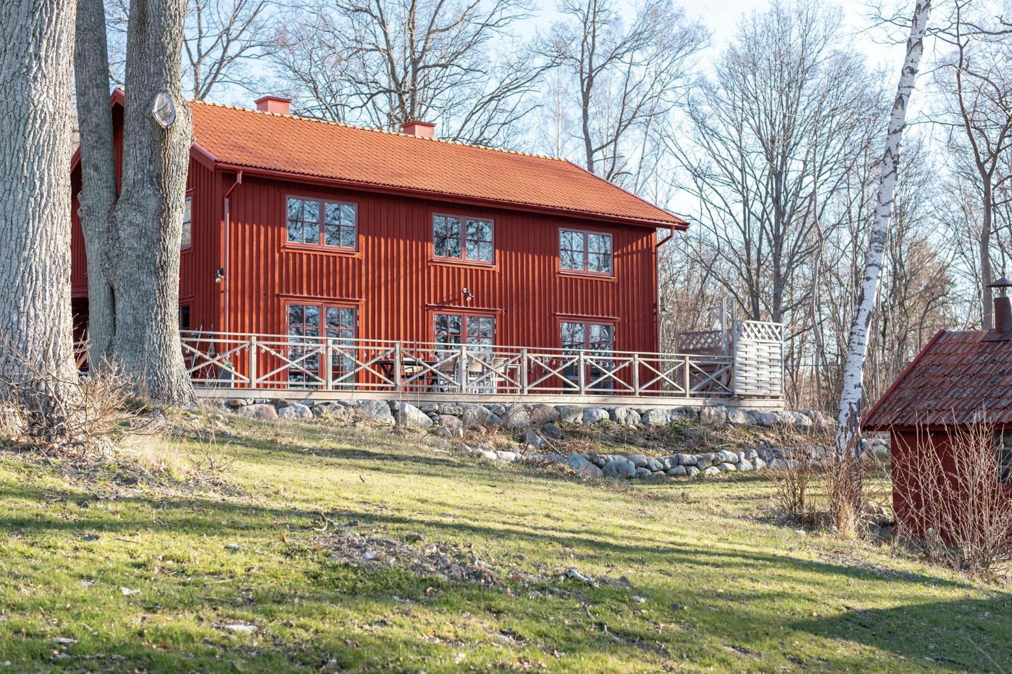 Bergs Gard & Hallsvikens Gard Vasterljung Экстерьер фото